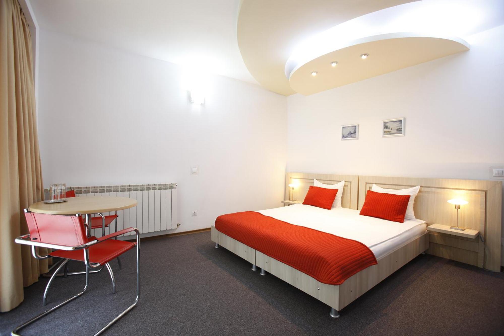 Hotel Roberto 3*